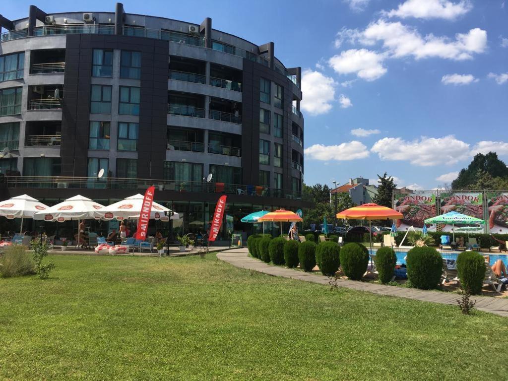 Apartment Sunny Beach Plaza 100 M Sea Ngoại thất bức ảnh