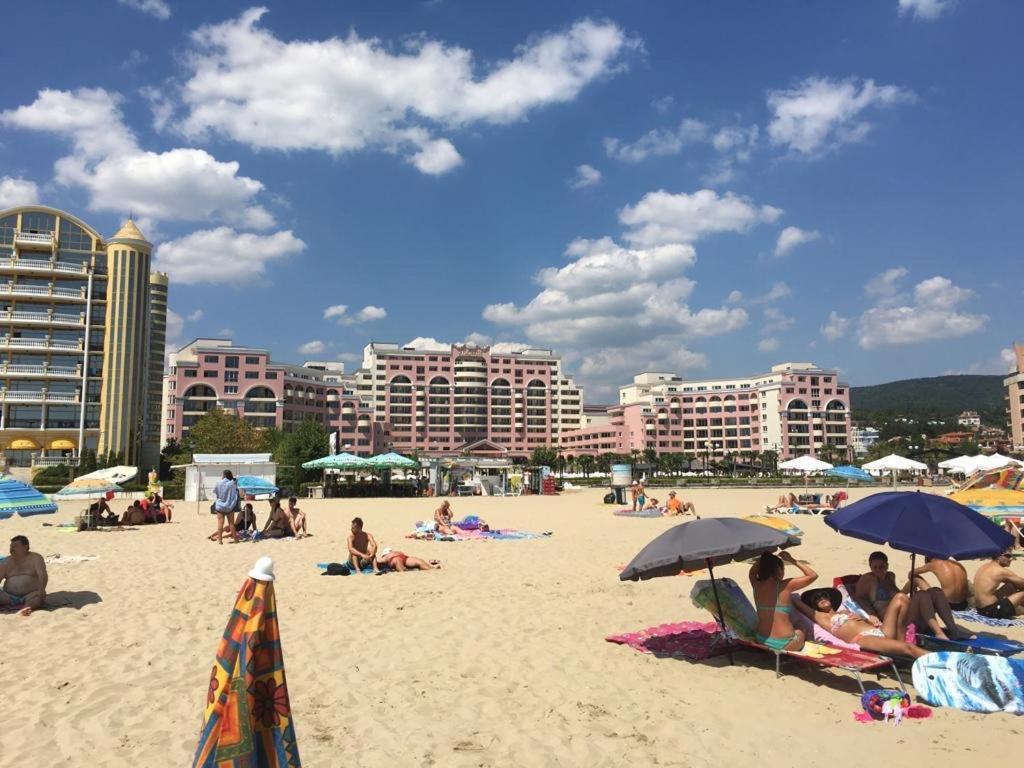 Apartment Sunny Beach Plaza 100 M Sea Ngoại thất bức ảnh