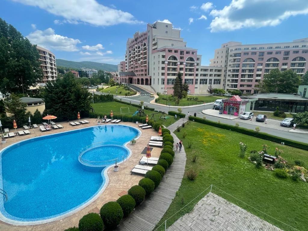 Apartment Sunny Beach Plaza 100 M Sea Ngoại thất bức ảnh