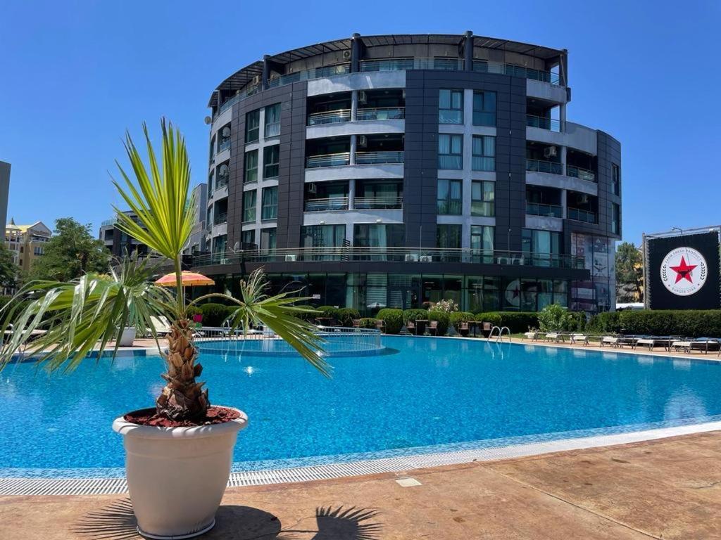 Apartment Sunny Beach Plaza 100 M Sea Ngoại thất bức ảnh